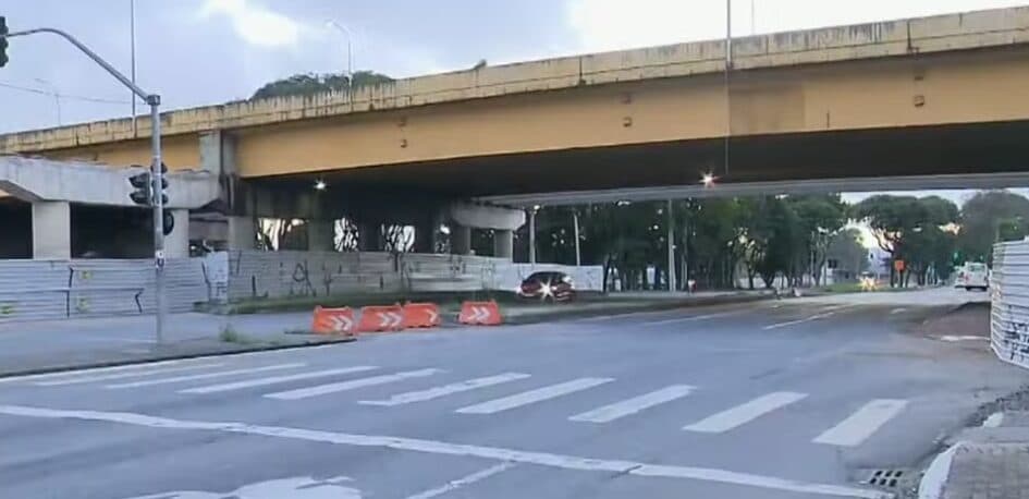 Avenida Victor Ferreira do Amaral terá uma faixa bloqueada para obra