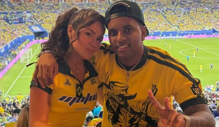 Maisa reencontra jogador Rodrygo em jogo da Seleção após rumores de romance; vídeo