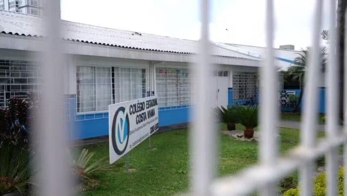 Professor é ameaçado por alunos dentro e fora de escola estadual da Região Metropolitana de Curitiba