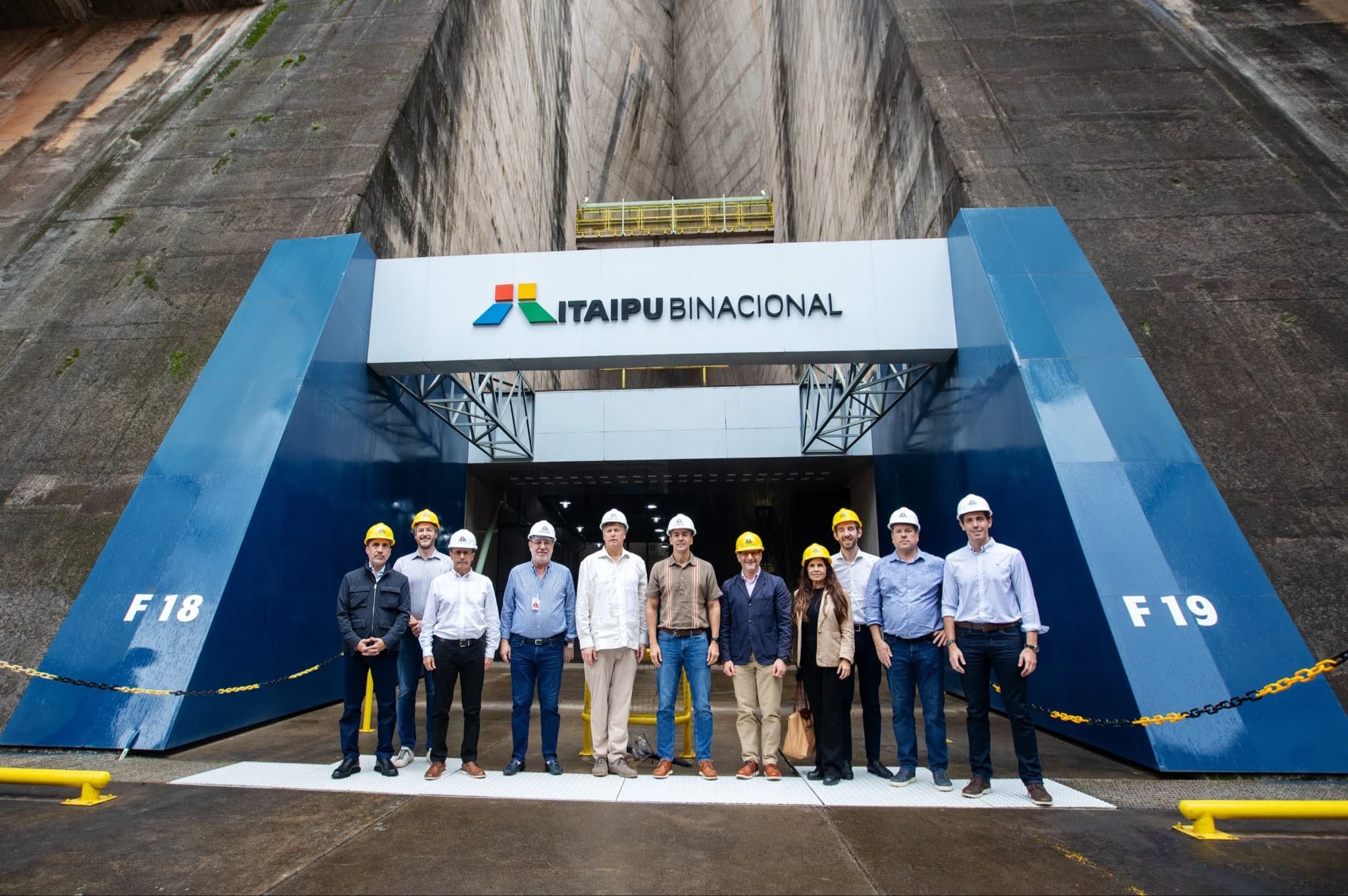 Plano de Trump para usar energia de Itaipu em empresas de inteligência artificial pode reduzir fornecimento ao Brasil, dizem especialistas