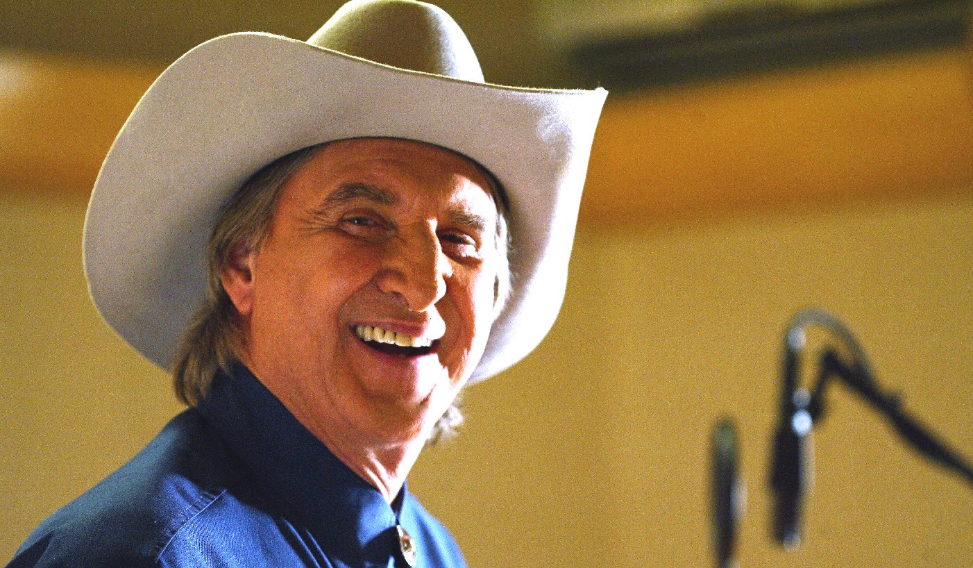 Sérgio Reis está internado e passa por cirurgia - 98FM ...