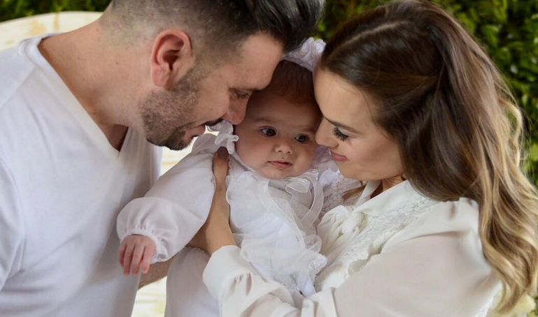Homenagem Ao Bebe Que Thaeme Perdeu Estava Na Decoracao Do Batizado De Liz 98fm Curitiba Sintonize 98 9 Homenagem Ao Bebe Que Thaeme Perdeu Estava Na Decoracao Do Batizado De Liz 98fm Curitiba Sintonize 98 9