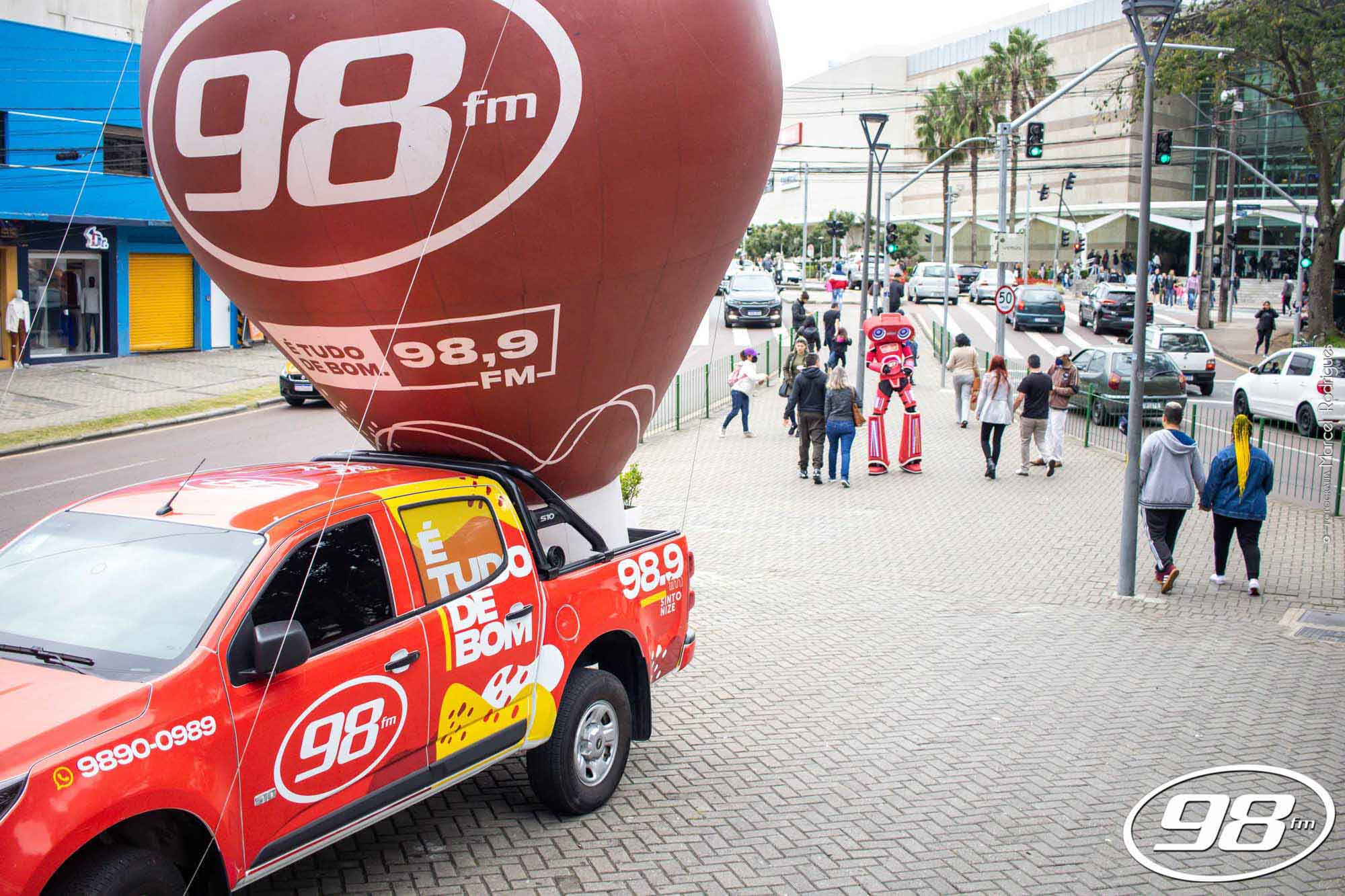 98.9 FM  Rádio 98 FM Curitiba / PR -  - Rádios Ao